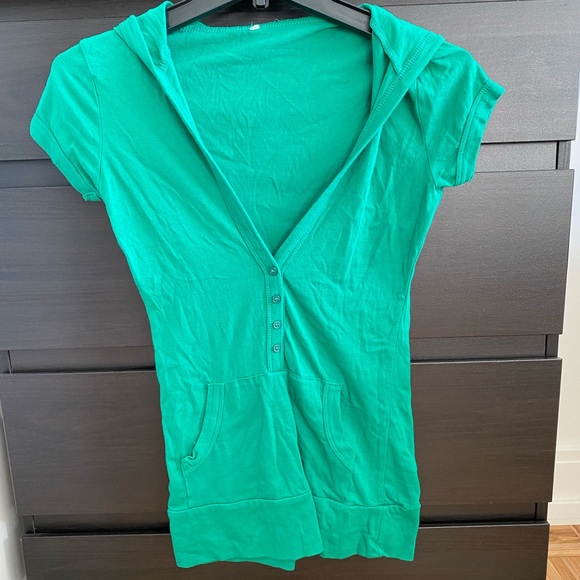 Women’s top - Picture 1 of 3